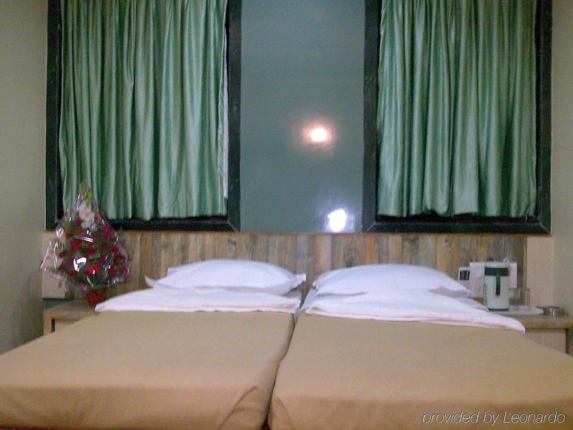 Fabhotel Galaxy Suite Bombay Eksteriør billede